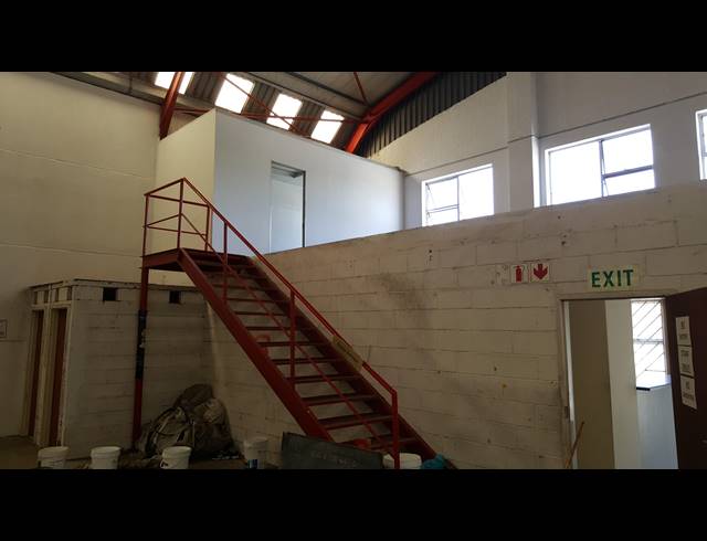 750M² FACTORY TO LET IN KILLARNEY GARDENS
